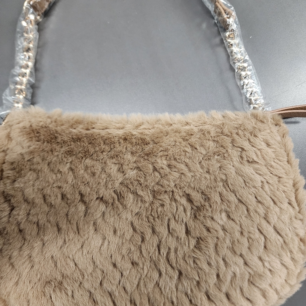 NWT INC Fleece Crossbody oak/camel - Picture 6 of 10